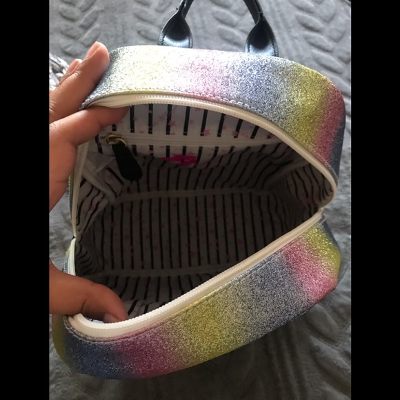 Shed-Free Glitter Shimmer Backpack!!! main image 8